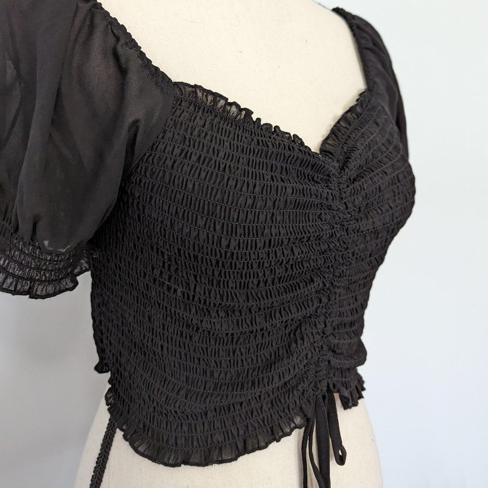 Black Cropped Ruched Cap Sleeve Top - Picture 5 of 10